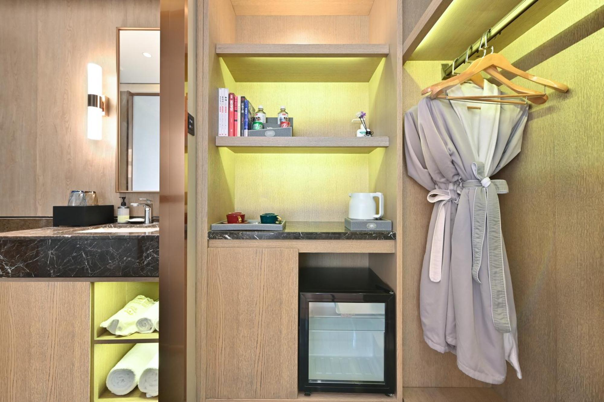 Jingli Hotel Beijing Heshenghui Dajiaoting Subway Station Branch Bagian luar foto